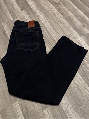 Tommy Bahama Men's Relaxed  Jeans with Leather Patch